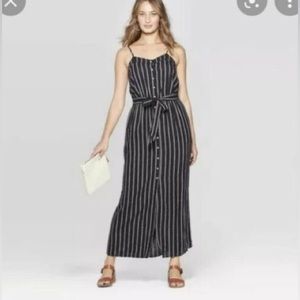 UNIVERSAL THREAD DRESS